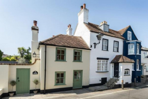 Quaint 18th Century Cottage in Lymington